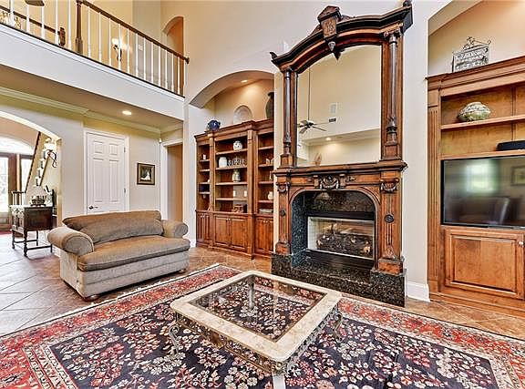 5th image of 620 Northwoods Dr