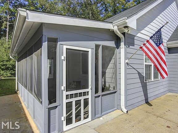 2nd image of 170 Woodgate Cir