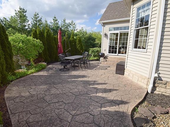 4th image of 3329 Linden Pl