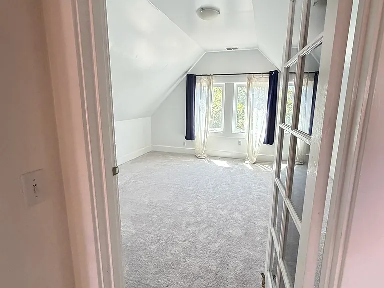 838 Shrader St #3 — Photo 3