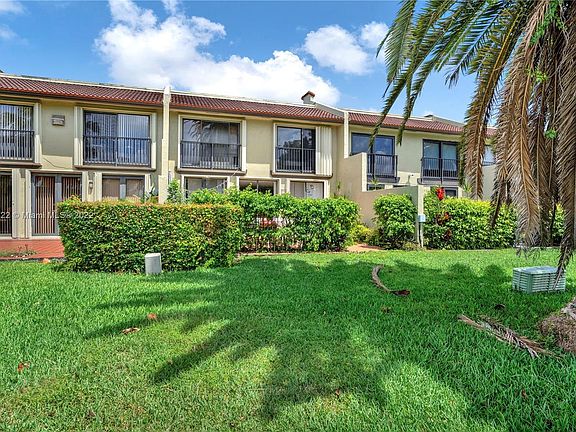 3rd image of 3603 Torremolinos Ave