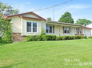 418 60th St SE, Grand Rapids, MI 49548