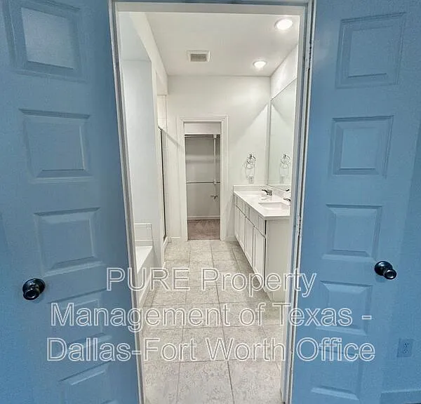 3918 Rochelle Ln — Photo 16