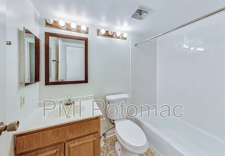 18600 Walkers Choice Rd #1 — Photo 25