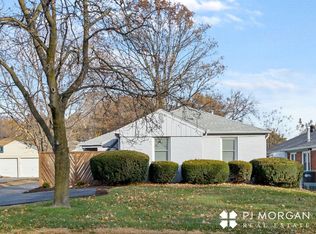 5814-16, Omaha, NE 68132