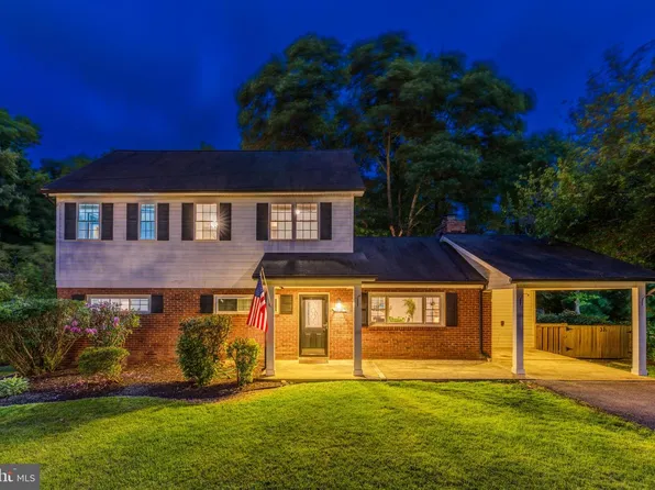 3447 Little Hunting Creek Dr, Alexandria, VA 22309
