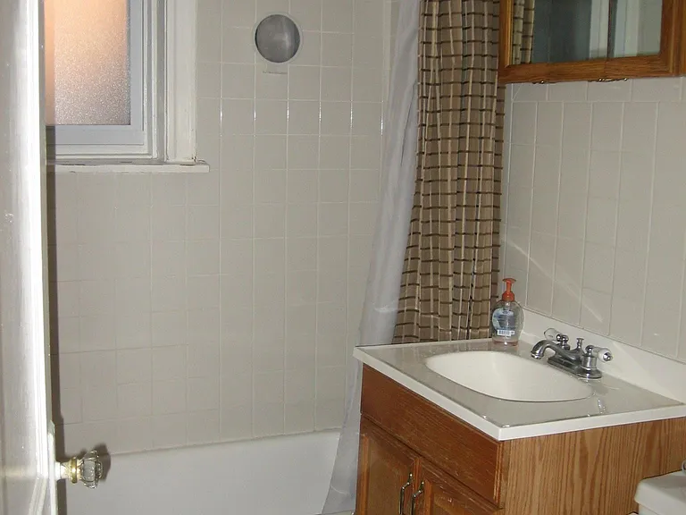 2317 W Haddon Ave #1R — Photo 9