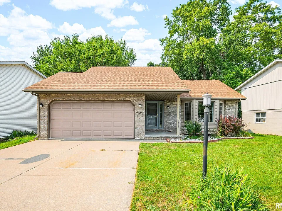 2321 W Pintura Ct