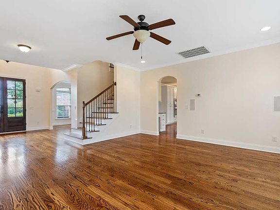 4th image of 117 Oglethorpe Ave