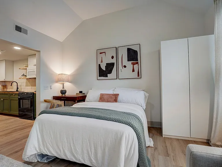 Flats On East Gay | Studio