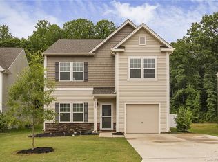 3869 Streamside Dr, Gastonia, NC 28056