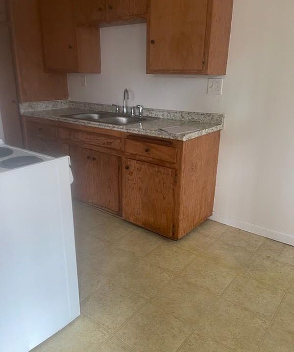 1st image of 9454 Olive St #5