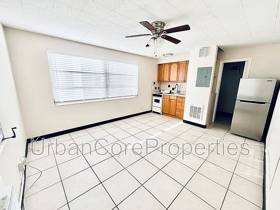2nd image of 105 7th Ave N APT 4