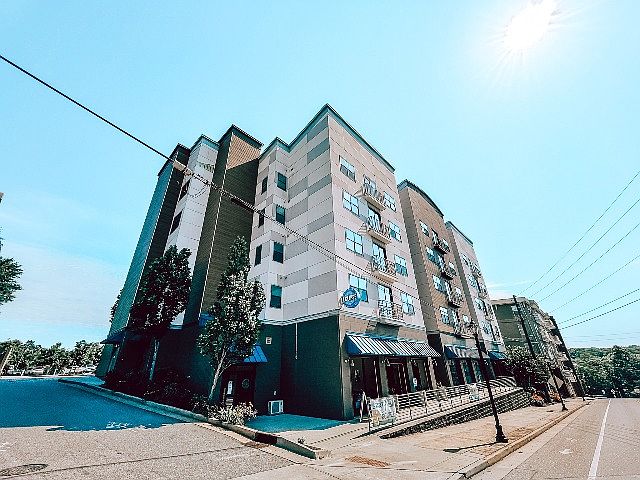 Beautiful morning at Eclipse on Broad.