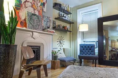 Rented by R New York