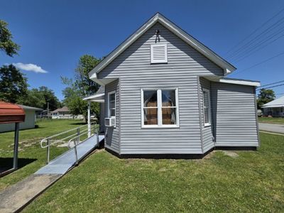 208 Burkett St, Benton, IL, 62812