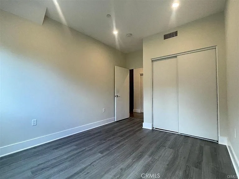 6445 Woodley Ave #204 — Photo 17