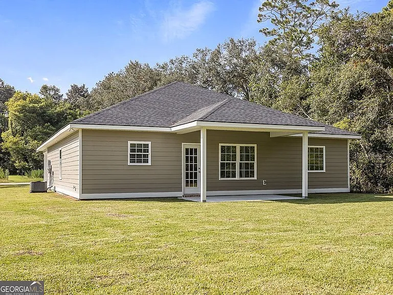 1002 Oglethorpe Ln — Photo 3