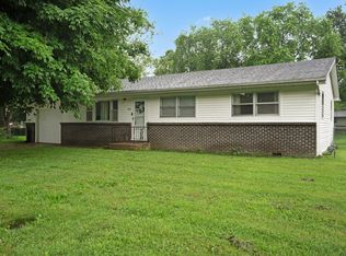 668 W Springfield St, Aurora, MO 65605