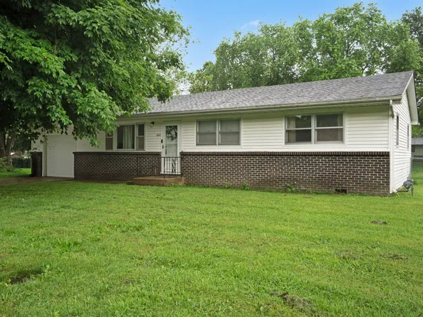 668 W Springfield Street, Aurora, MO 65605