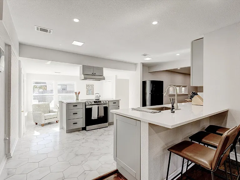 3511 Corto Ave — Photo 8