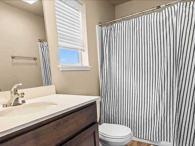 Summerland Twinhomes | Waterloo | Near Lost Island Waterpark — Photo 37
