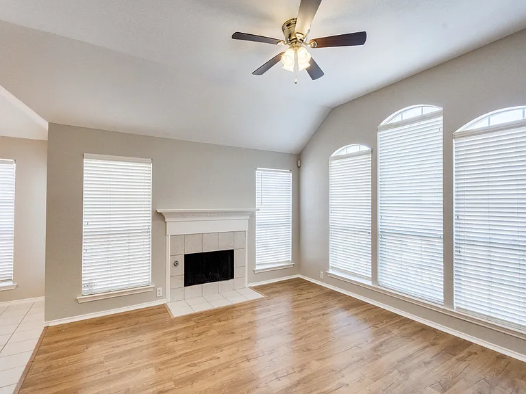2509 Hunters Run Dr — Photo 14