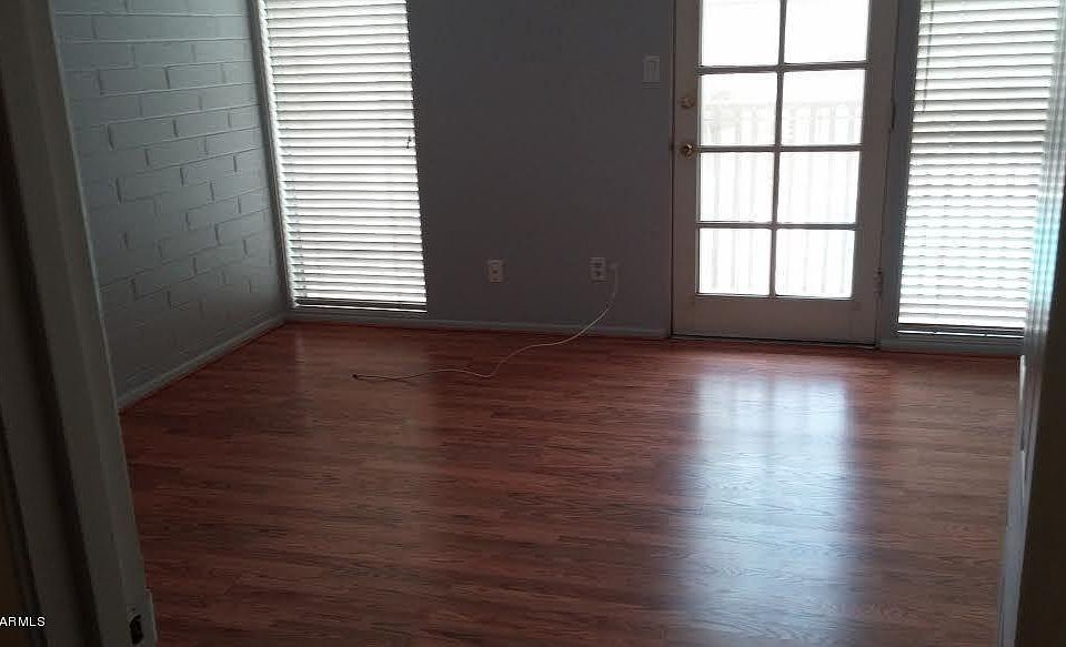 2nd image of 1828 W Tuckey Ln Unit 4