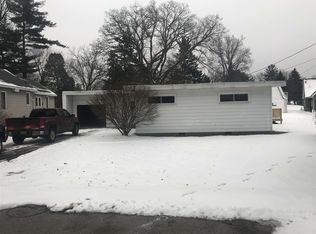112 Lakeview Ct, La Porte, IN 46350