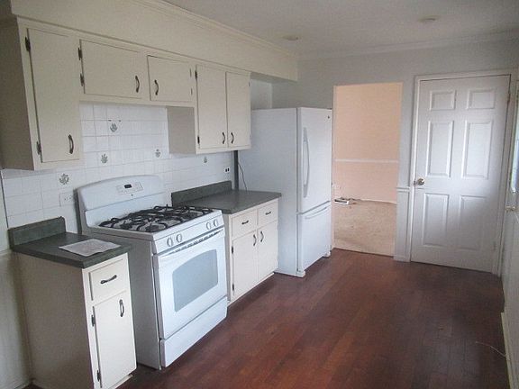 4th image of 1004 Jenkisson Ave