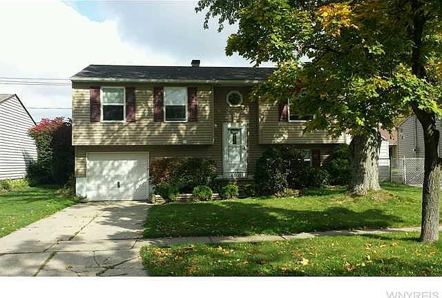 1st image of 120 Le Havre Dr