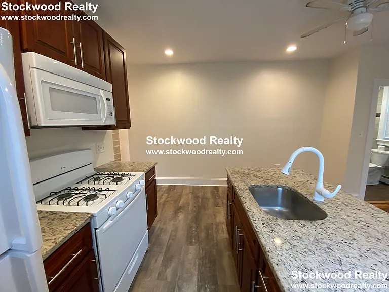 90 Lyndhurst St #4 — Photo 43