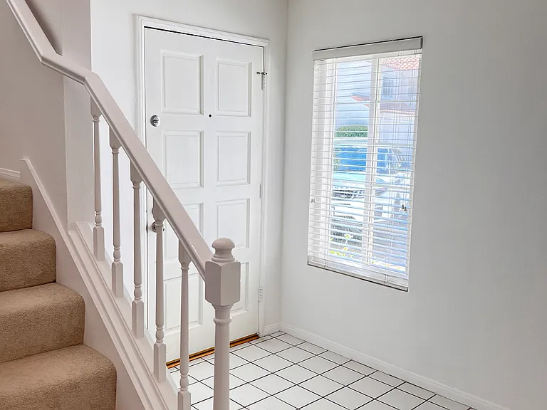 4344 Willow Glen St — Photo 2