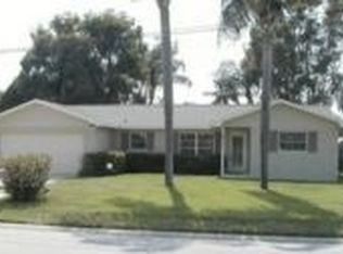 9812 135th St, Seminole, FL 33776