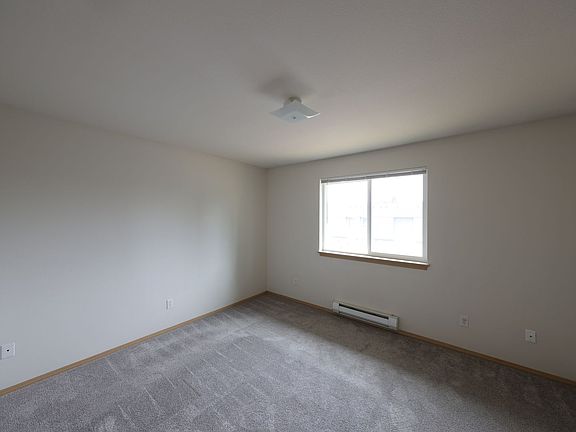 5th image of 1225 N Oak Harbor Rd #G2
