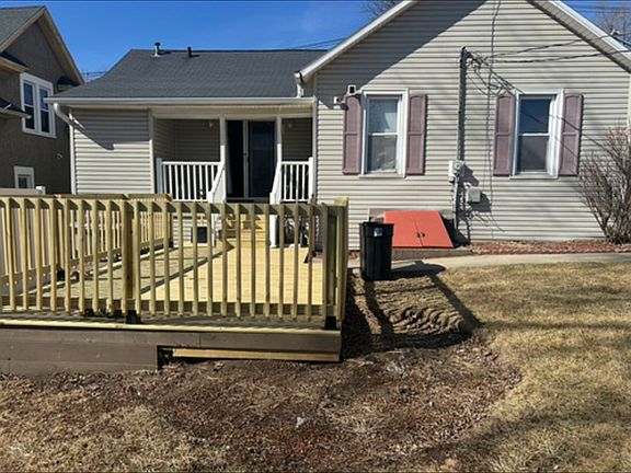 2nd image of 1017 Pulaski St