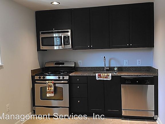 3rd image of 126 W Allens Ln APT C1