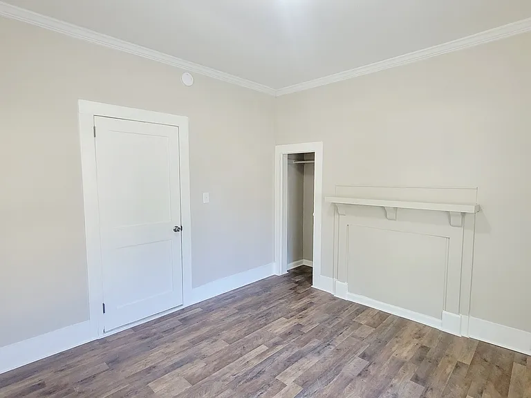 318 E Sumter St — Photo 15