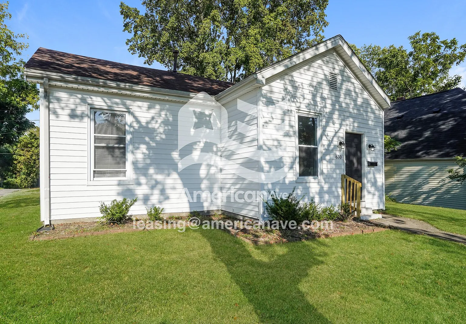 2 bed, 1.0 bath, 1034 sqft, $1,020 — Photo 2