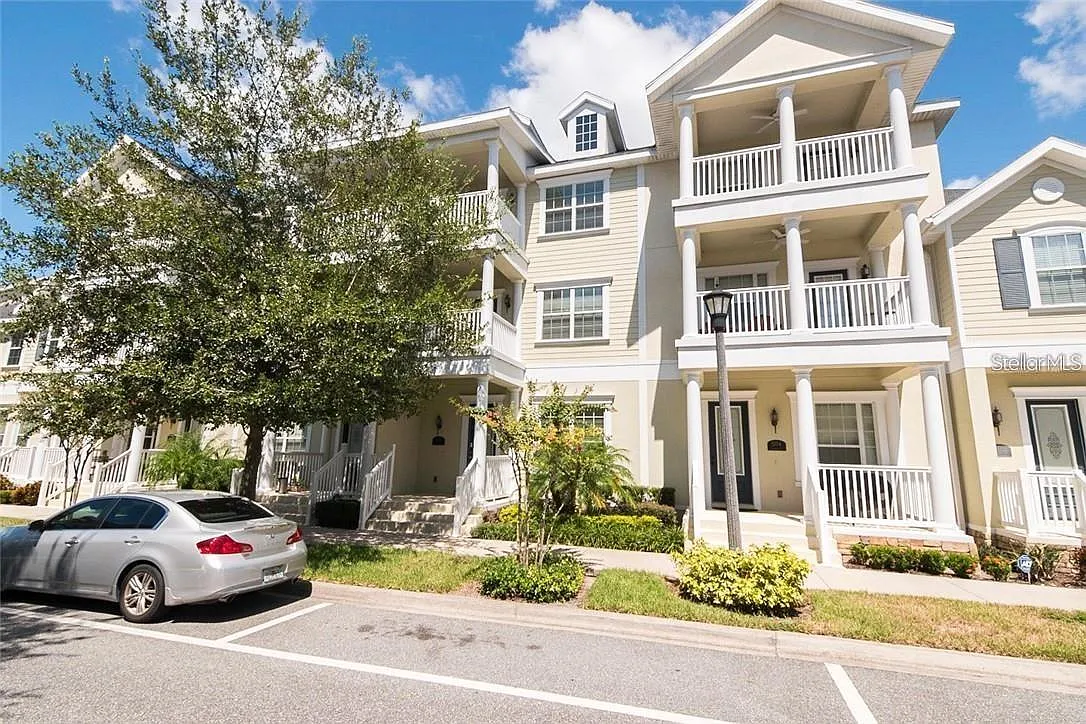 3 bed, 1888 sqft, $2,350 — Photo 3