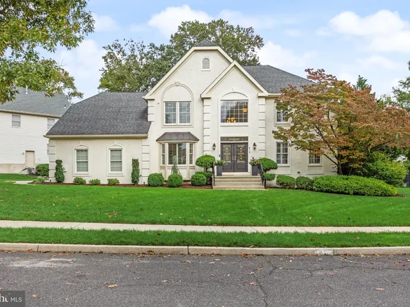 419 Liberty Ln, Marlton, NJ 08053
