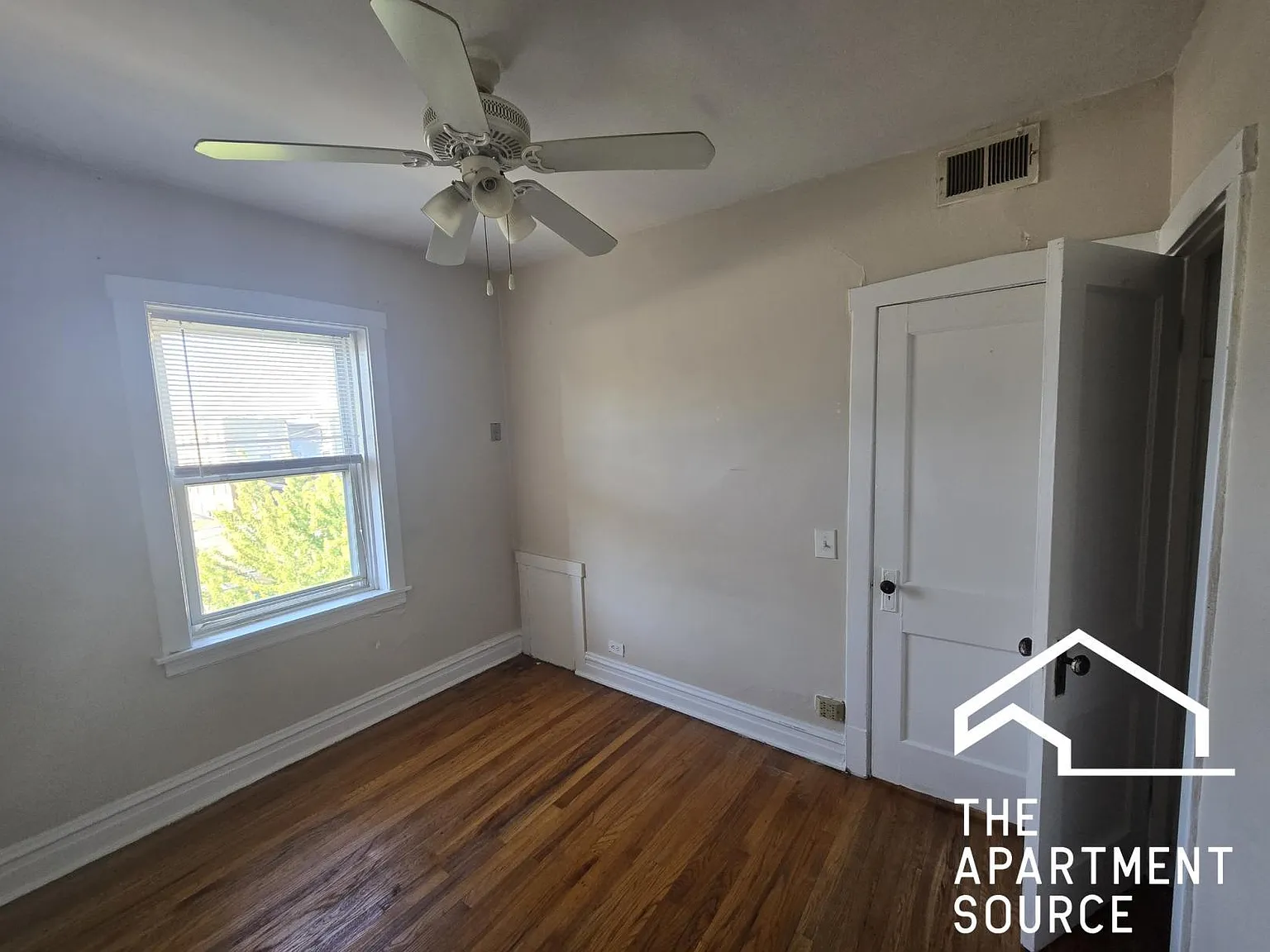 3050 West Berteau Avenue #3 — Photo 2