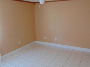 8264 Greenleaf Cir, Tampa, FL 33615