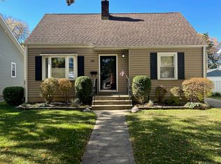 646 S Spring Rd, Elmhurst, IL 60126