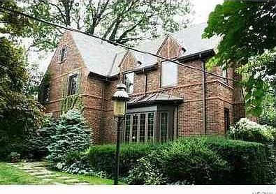 1st image of 21685 Avalon Dr