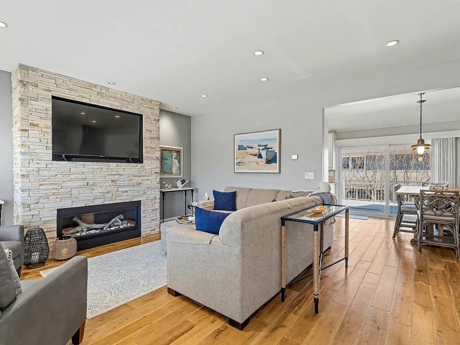 4 bed, 2.0 bath, $12,000 — Photo 4
