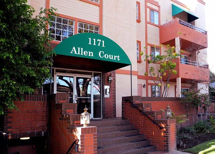 1171 Allen Court Entry