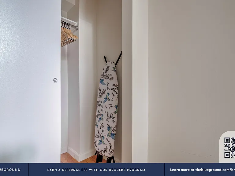 123 E 54th St #4D — Photo 19