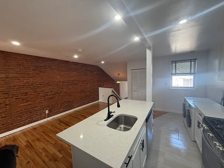 716 S 10th St #3 — Photo 4