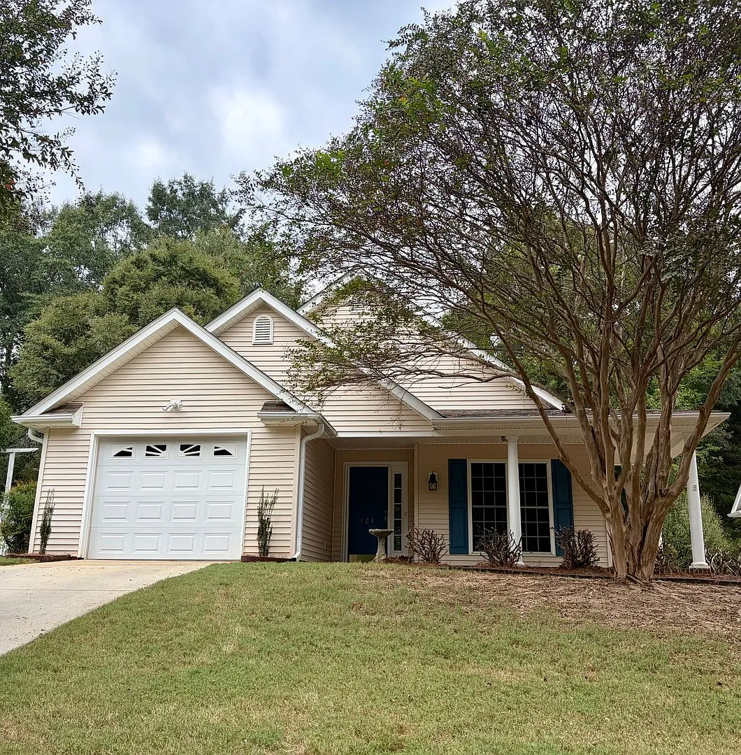 Recently Renovated 2 Bedroom 2 Bathroom Home — Photo 1